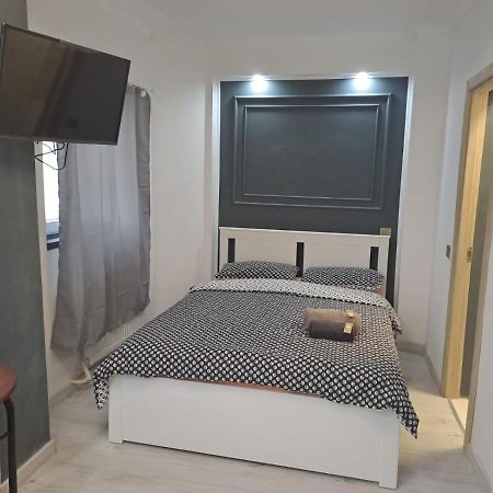 Deluxe Studio Oldtown Apartment Bucharest Luaran gambar