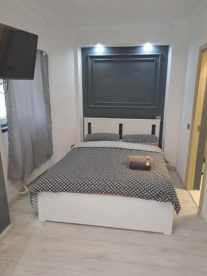 Deluxe Studio Oldtown Apartment Bucharest Luaran gambar